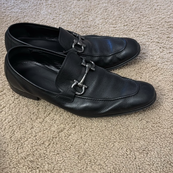 Men’s Black Salvatore’s Ferragamo Dress Shoes size 11w-Normal Wear & Tear - Picture 3 of 3